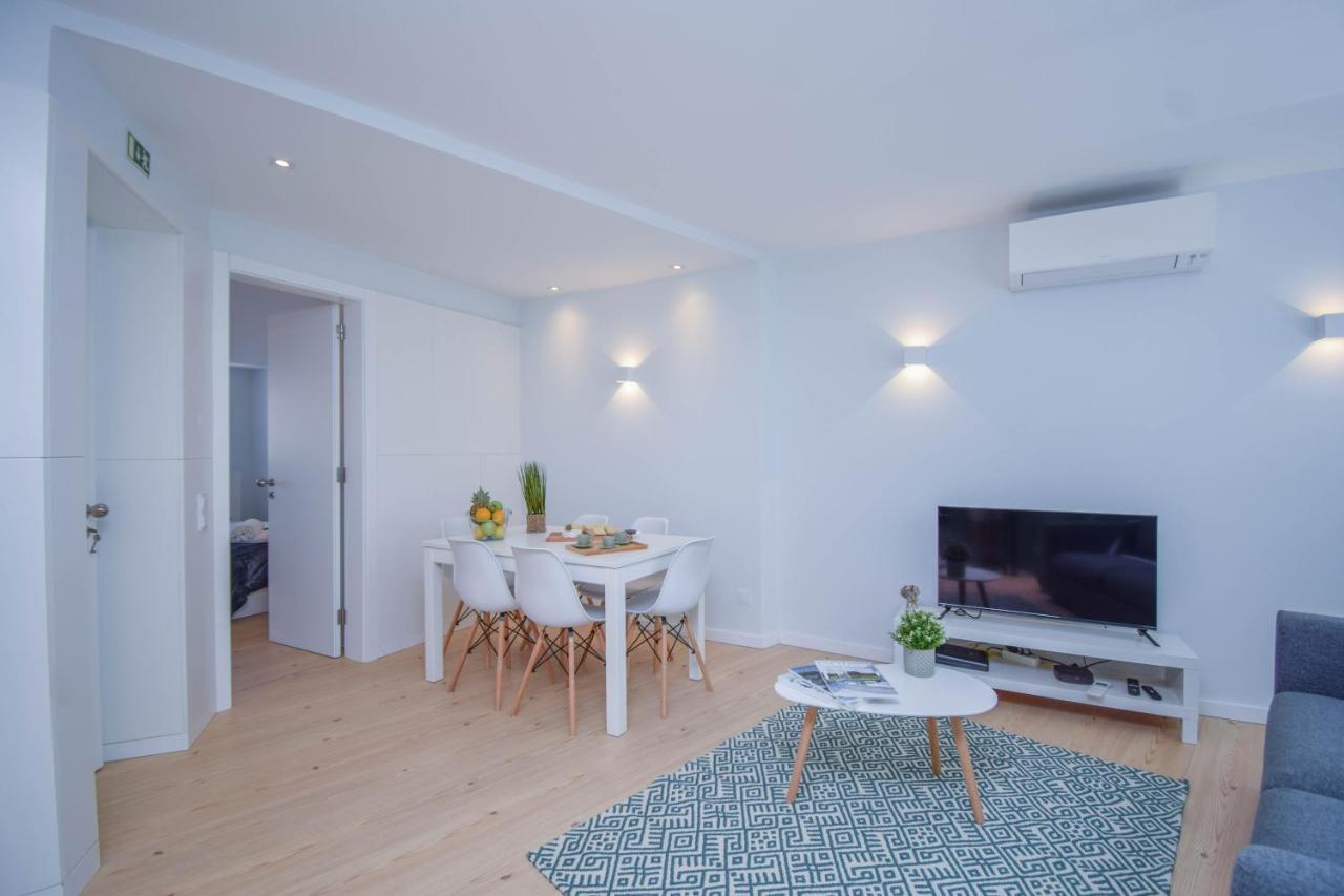 Central & Stylish 2 Bedroom Apartment W/ Balcony Cascais Exterior photo